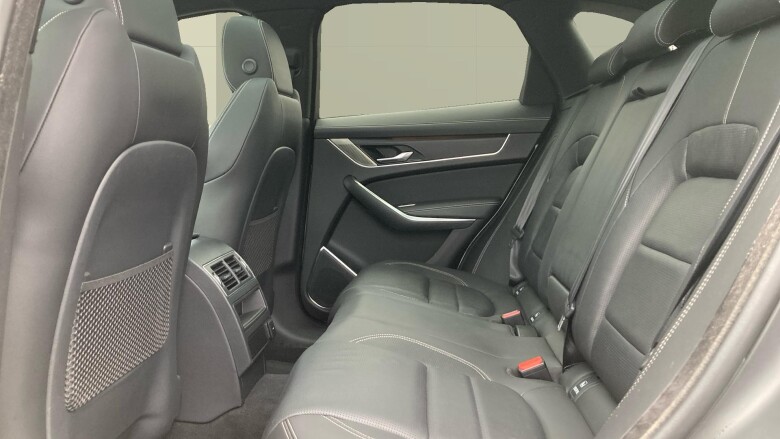 Jaguar F-Pace 2.0 D200 R-Dynamic Black 5dr Auto AWD Diesel Estate